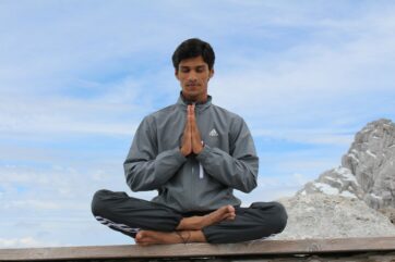 indian-yogi-yogi-madhav-38BhHX0MC6M-unsplash-scaled-e1677667288851.jpg